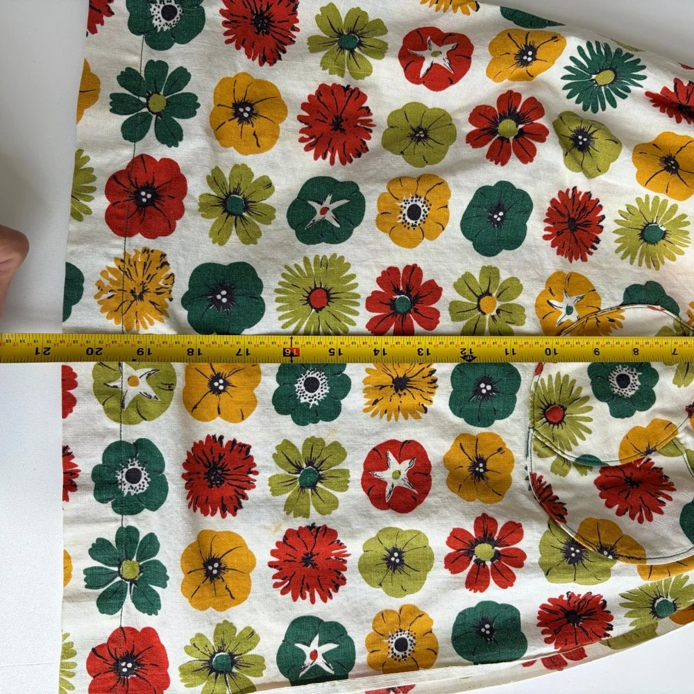 Vintage Floral Half Apron with Attached Green Hand Towel Retro Flower Print